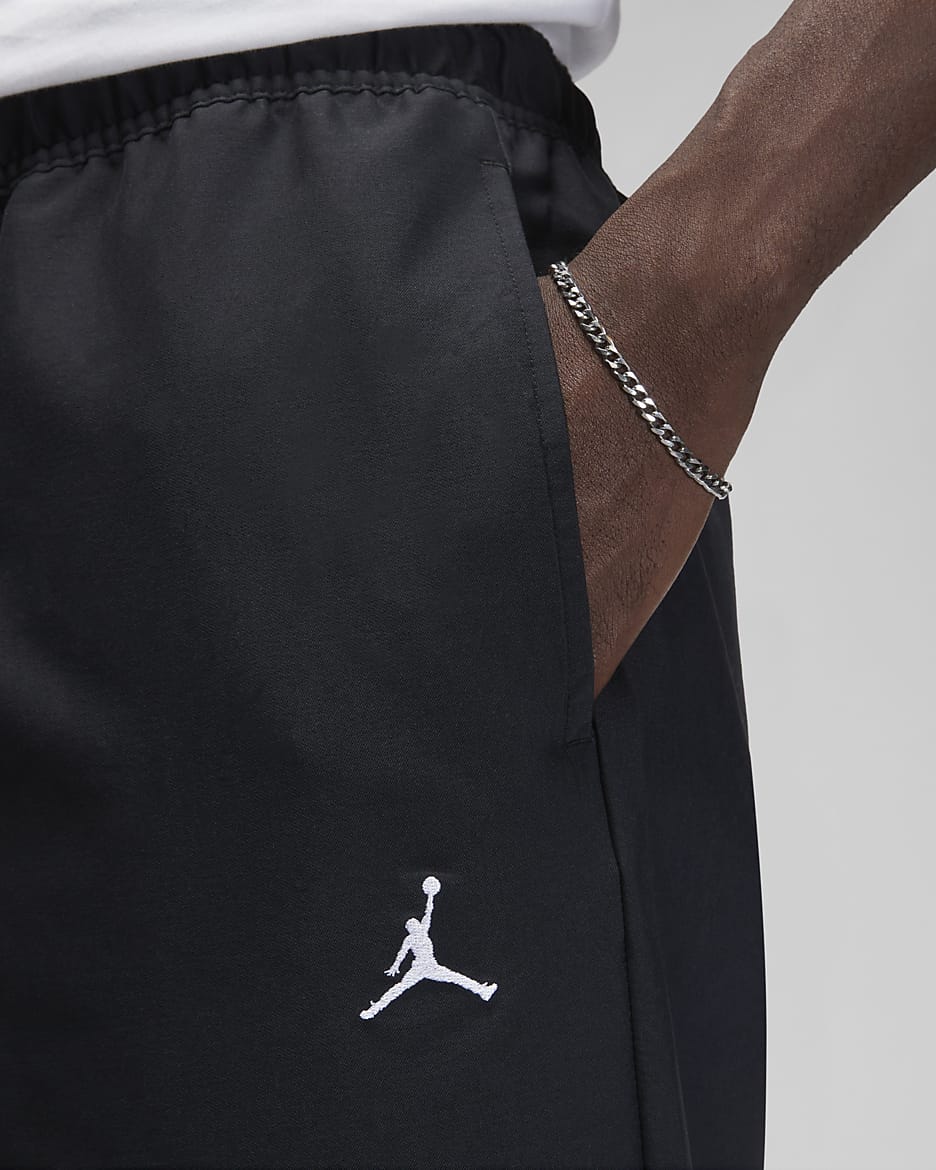 Nike cropped trousers outlet